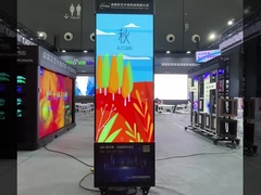 Layar LED Berputar Dalam Ruangan 2560 * 1600 Tampilan Layar Luar Ruangan